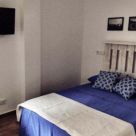 Hostal Ciempozuelos, Cerca Del Parque Warner Y Madrid Exterior foto