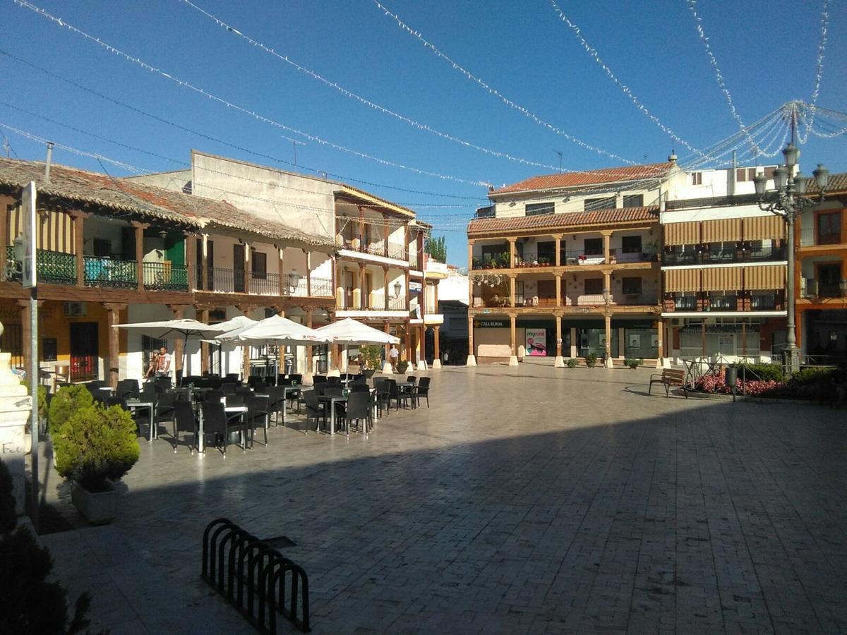 Hostal Ciempozuelos, Cerca Del Parque Warner Y Madrid Exterior foto